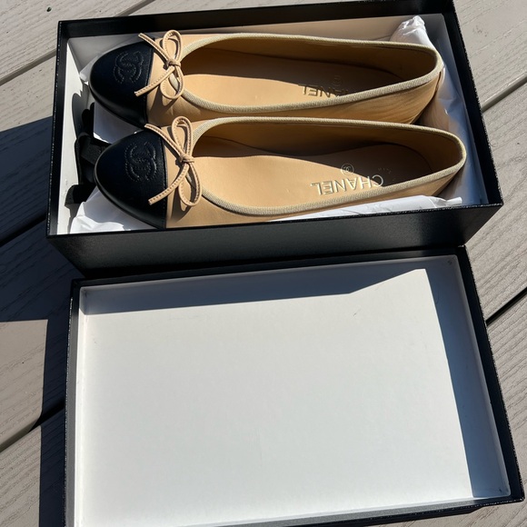 Chanel Ballet Flats - Picture 5 of 12